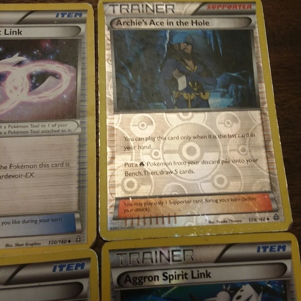 Pokemon Trainer Bundle:6 Cards, 3 Reverse Holo